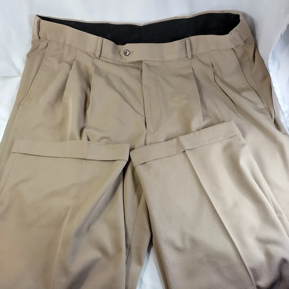 FOUNDRY Tan Pleated Dress Slacks Men's Size 44×28